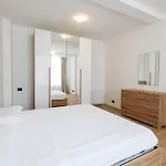 La Casa Di Elena